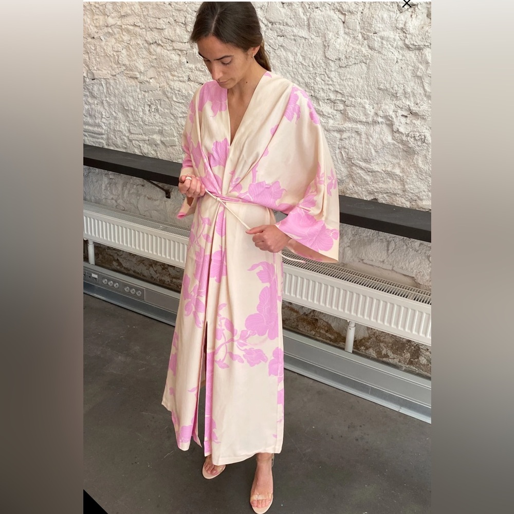 NEW LOTTA KIMONO DRESS